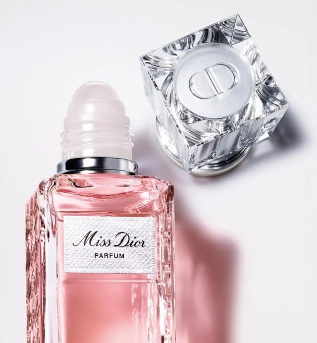 Nước hoa Miss Dior Parfum Roller-Pearl kích cỡ mini 20ml