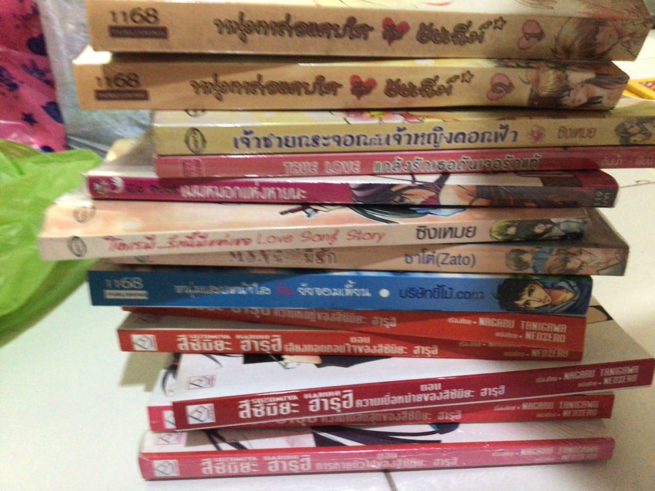 Bán bao sách 192 cuốn
